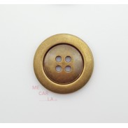 Botón clásico con borde ancho de cuatro agujeros
